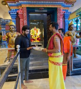 Arun Vijay Instagram - Took the blessings of lord Muruga!!🙏🏽❤️
#BatuCaves #Malaysia 
#YaanaiPromotions
#Yaanai
#YaanaiFromJuly1st 💥