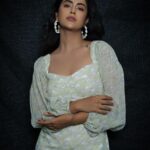 Avika Gor Instagram - 🍃 Shot by @miteshsphotography @tej.kothari Makeup @mua_shraddhanand Outfit @shopropra