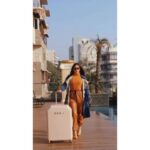 Bhumi Pednekar Instagram - Off I go in style ✈️ #Durgavati #Bhopal . . . @trunkhouseindia @dkny @gentlemonster