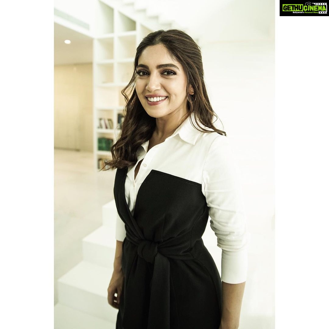 Bhumi Pednekar Instagram - Chic-a 🎀 . . . #hello #instagram #goodmorning #love #blackandwhite #karllagerfeld #godrejlaffaire @karllagerfeld @coverstoryfsl @jimmychoo @swarovski