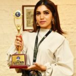 Bhumi Pednekar Instagram - Thank you @LionsGoldAwards @LionRajuVM for this honour. #SaandKiAankh #BestActorFemale #BebeAndJiji #gratitude