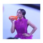 Bhumi Pednekar Instagram – Last night @nickindiaofficial #nickelodeon 🌸♥️ Thank you for all the love .Truly a special evening 😘
.
.
.
Wearing @aanchalchandaofficial @vandafashionagency 
Jewellery @diagoldbyvardagoenka @rajeshtulsianifinejewellery 
Styled @pranita.abhi 
Makeup @mitalivakil 
Hair @aliyashaik28 
#goodmorning #hello #insta #fam#love #gratitude
