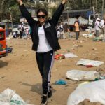 Bhumi Pednekar Instagram - It’s our mess to clean 😁 #happynewyear India generates 25940 tonnes of plastic waste everyday,of 10376 tonnes is uncollected plastic 💁🏻‍♀️ Start segregating your garbage at home.Make sure you recycle plastic.We have to co exist with nature #circulareconomy #climatechange #plasticpollution #garbagesegregation