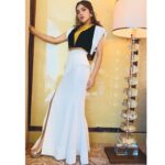 Bhumi Pednekar Instagram – #IFFAM Press conference Macao ✨
Wearing @avarofiglio @azotiique
Styled by @pranita.abhi
HMU @cloverwootton
#iffam2019 #variety