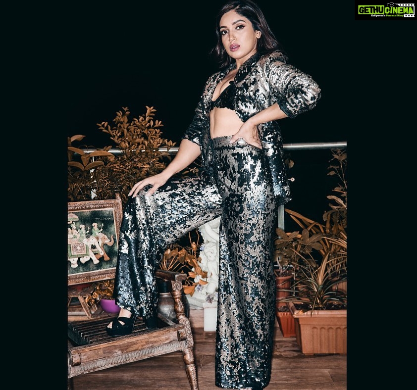 Bhumi Pednekar Instagram - Bold and Beautiful! . . #hello #weekend #love #black #saturday