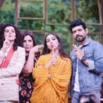 Bhumi Pednekar Instagram - Back to school !!! With my Bebe @taapsee, coach ji @itsviineetkumar aur headmasterni @farahkhankunder ! #Backbenchers #FlipkartVideos