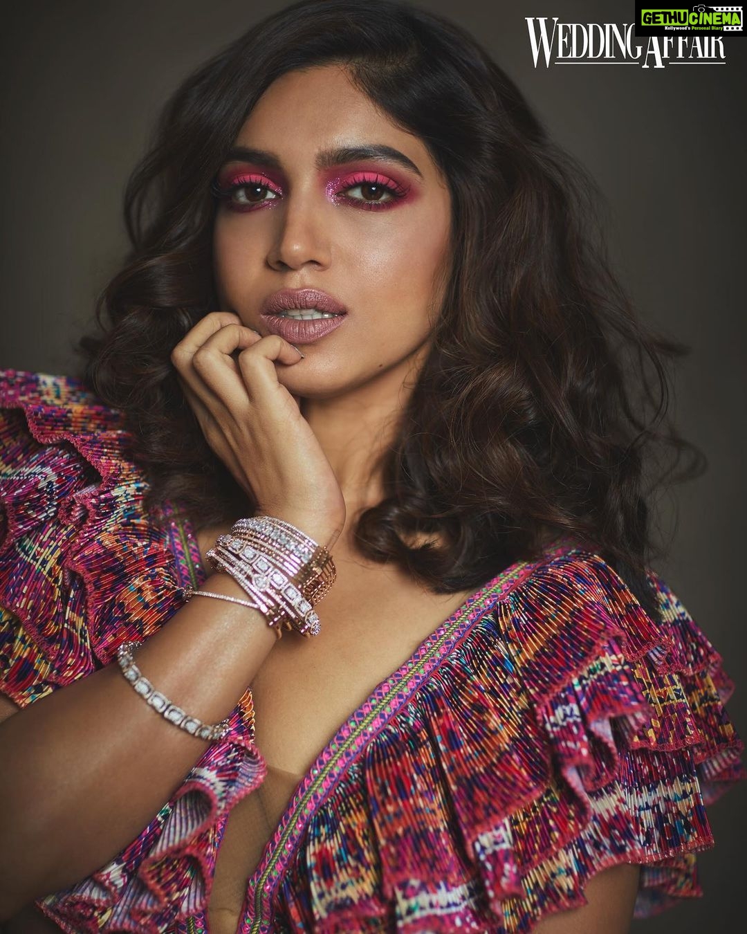 Bhumi Pednekar Instagram - 💋 . . . @wedding_affair @shantanunikhil Clicked by @rohanshrestha Styled by @pranita.abhi Beauty @sonicsmakeup @francovallelonga #covergirl #love #insta #poser #musing #pinkforever