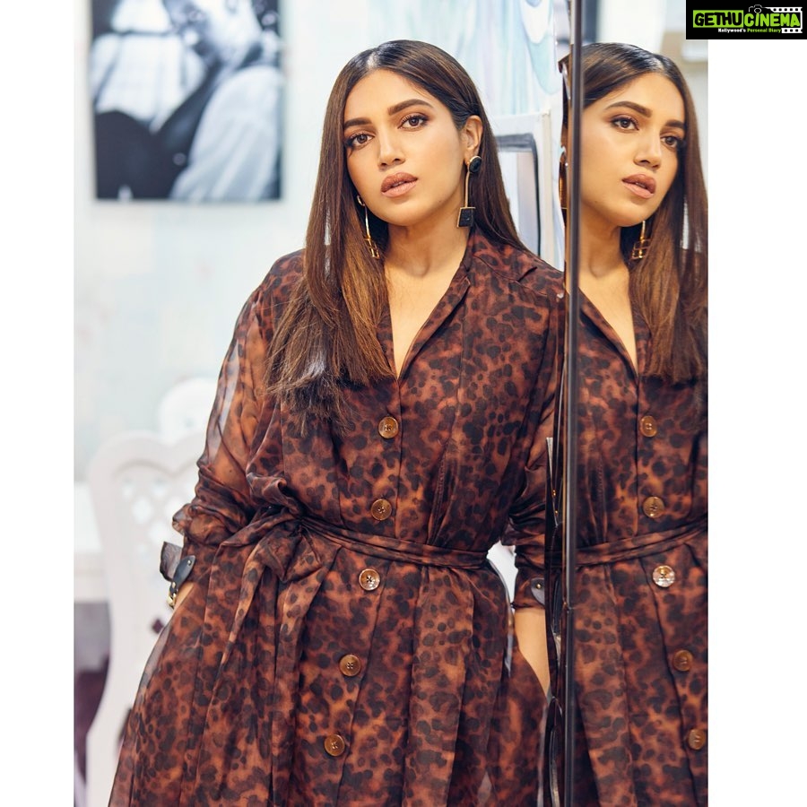 Bhumi Pednekar Instagram - Checking the spotlight be like! #Hello #InstaFam #Bala #Love