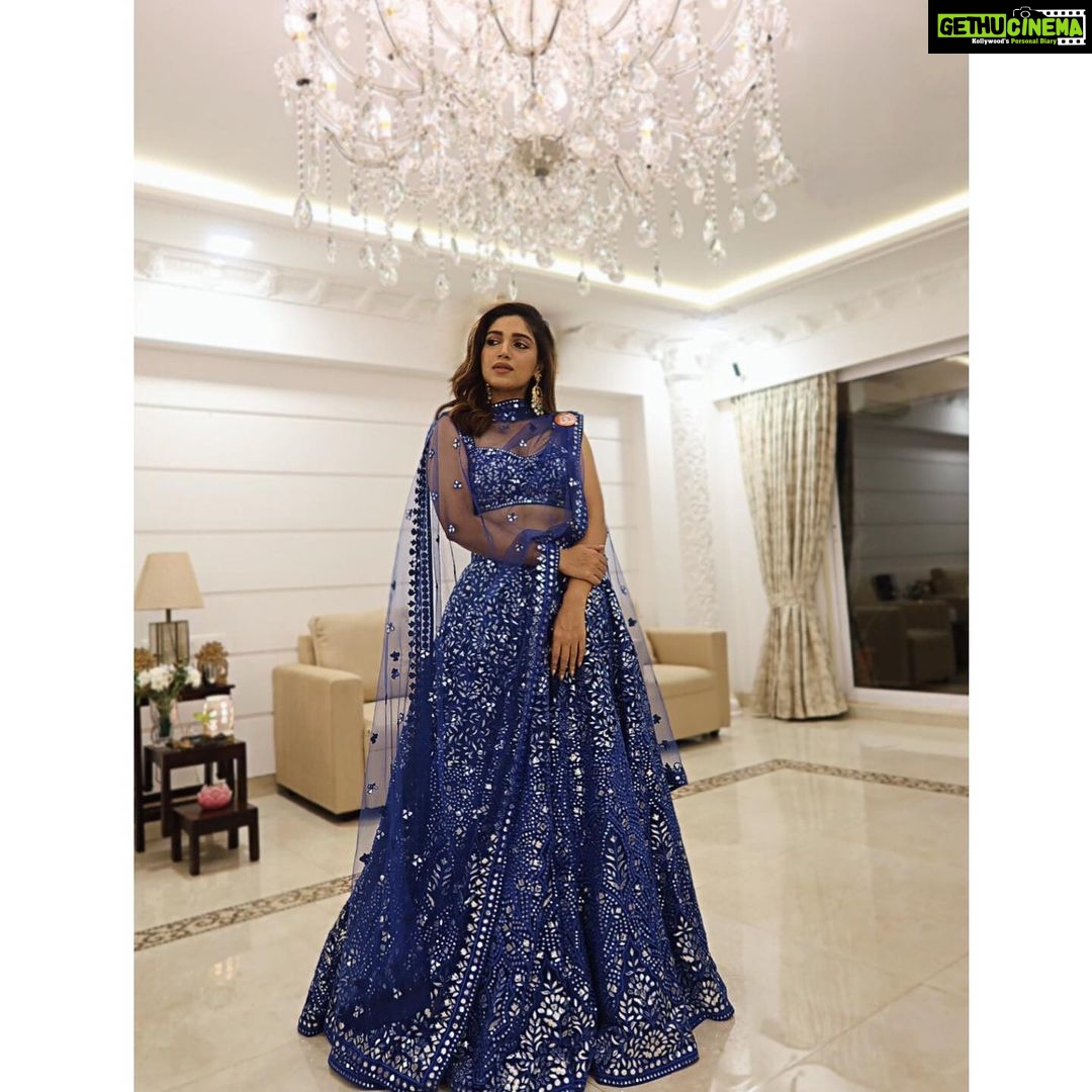 Bhumi Pednekar Instagram - Blowing off the blues this Diwali 💥 . . . #hello #instafam #love #gratitude #dressedup