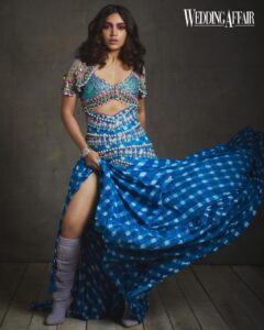 Bhumi Pednekar Instagram - Little 🧜🏻‍♀️ . . . @wedding_affair ❤️ . . . Clicked by @rohanshrestha Styled @pranita.abhi Beauty @sonicsmakeup @francovallelonga Wearing @papadontpreachbyshubhika #covergirl #october #hello #insta #love