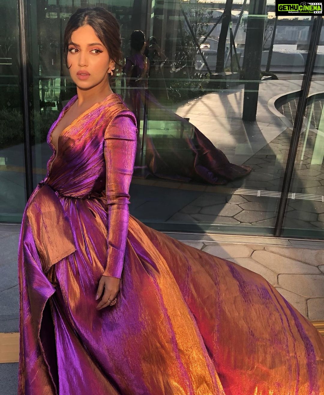 Bhumi Pednekar Instagram - 💋 . . . . Wearing @aliyounescouture Jewellery @curiocottagejewelry Shoes @jimmychoo Styled @pranita.abhi Beauty @cloverwootton #DollyKittyAurWohChamakteSitare #BusanInternationalFilmFestival #BIFF2019 Busan, South Korea