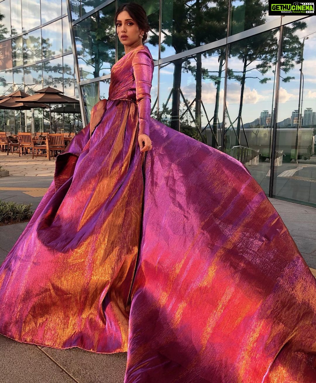 Bhumi Pednekar Instagram - 💕 . . . Wearing @aliyounescouture Jewellery @curiocottagejewelry Shoes @jimmychoo Styled @pranita.abhi Beauty @cloverwootton #DollyKittyAurWohChamakteSitare #BusanInternationalFilmFestival #BIFF2019 Busan, South Korea