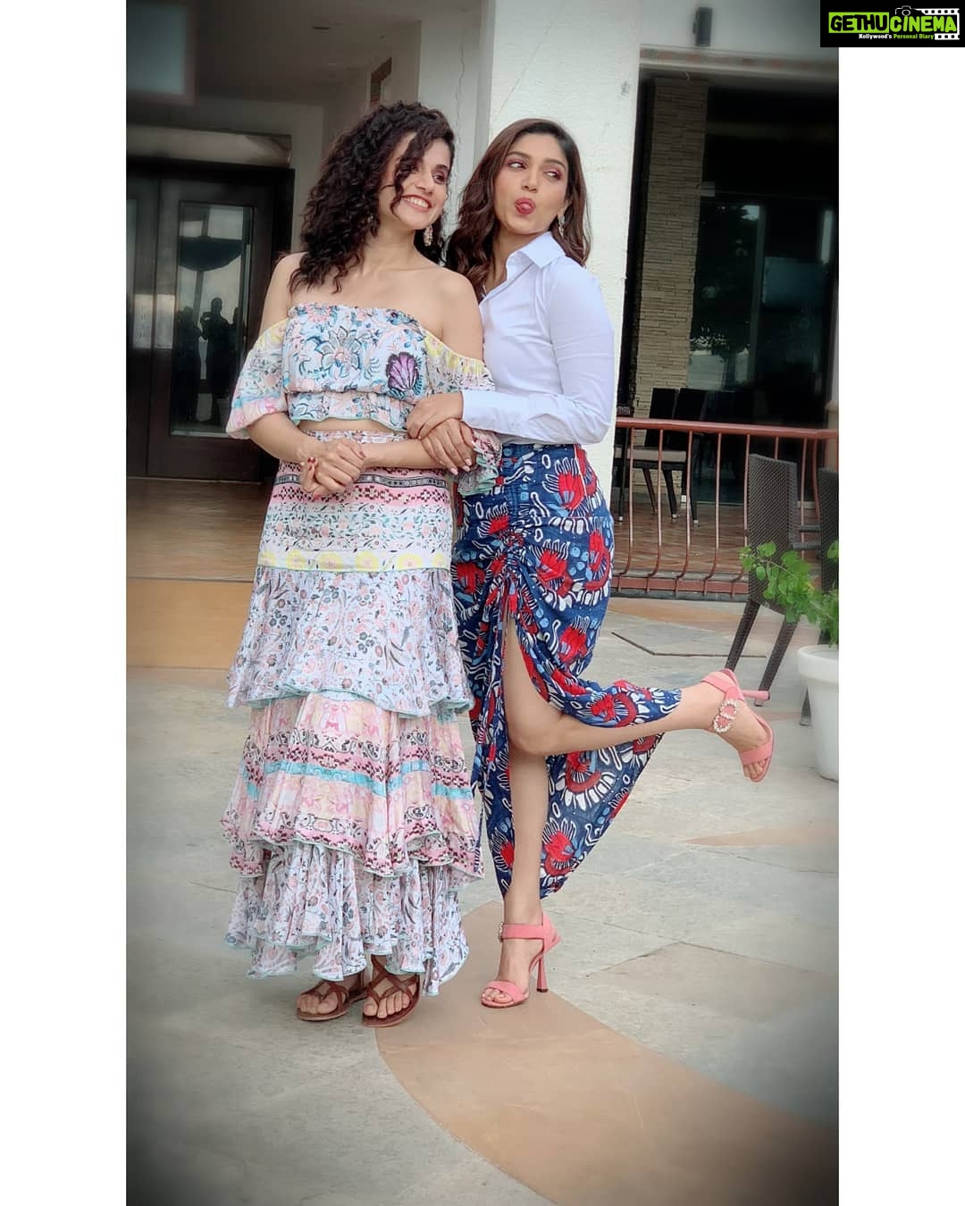 Bhumi Pednekar Instagram - Bebe and Jiji ❤ @taapsee #TomarSisters #Forever #SaandKiAankh #ChandroTomar #PrakashiTomar #ThisDiwali