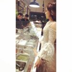 Bhumi Pednekar Instagram - Kale and Kouture ✌🏻 . . . #postplan #voguebeautyawards2019 #couture #salad #love #justforfun