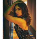 Bhumi Pednekar Instagram - 🖤 डिस्को 🖤 . . . @fhmindia 📸 @rohanshrestha HMU @eltonjfernandez #morning #thursday #love #disco #mood #covergirl