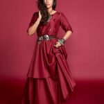 Bhumi Pednekar Instagram - Am a Raisin Girl 💋 2 years and going strong ❤️ And today Raisin launches the latest Khizan Autumn/Festive '19 Collection. Crafted with plush fabrics, intricate designs and surreal cuts & falls, the range is now live on - raisinglobal.com @raisin.global #KhizanByRaisin #AutumnCollection #FestiveCollection I love #Raisin Shot by @taras84 Styled by @pranita.abhi Makeup @mitalivakil Team @hmehta75 @crastosuzan