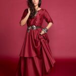 Bhumi Pednekar Instagram - Am a Raisin Girl 💋 2 years and going strong ❤️ And today Raisin launches the latest Khizan Autumn/Festive '19 Collection. Crafted with plush fabrics, intricate designs and surreal cuts & falls, the range is now live on - raisinglobal.com @raisin.global #KhizanByRaisin #AutumnCollection #FestiveCollection I love #Raisin Shot by @taras84 Styled by @pranita.abhi Makeup @mitalivakil Team @hmehta75 @crastosuzan