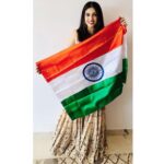 Bhumi Pednekar Instagram - भारत हमको जान से प्यारा है, सबसे न्यारा गुलिस्ताँ हमारा है 🇮🇳 #HappyIndependenceDay❤️