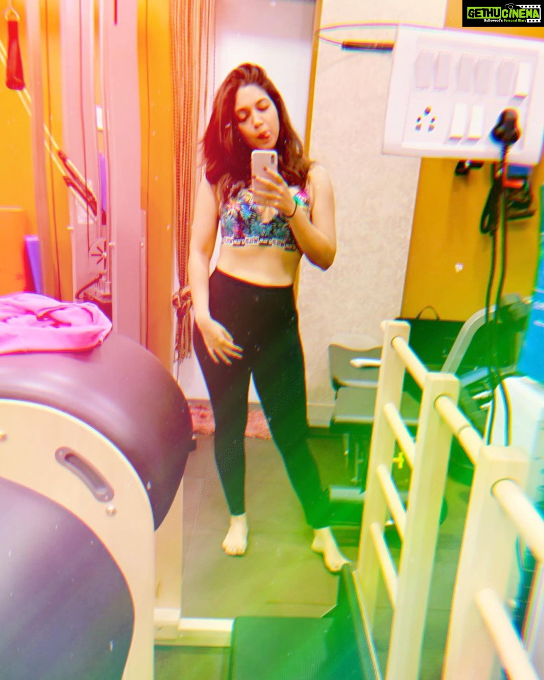 Bhumi Pednekar Instagram - Cause life is full of colour and love ❤️ . . . #sunday #mood #hello #insta #fam #love #bhumism @candyskinofficial