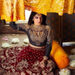 Bhumi Pednekar Instagram - यूँ ही पहलू में बैठे रहो.. . . . @feminaweddingtimes @ri_ritukumar @taras84 @eltonjfernandez @gopalikavirmani @lynnsight #goodnight #insta #fam #covergirl #july #love