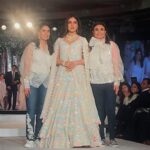 Bhumi Pednekar Instagram - Last night #DiacolorSaveraCharityBall 💋 The capital got together to raise money for @saverafoundation at this very special auction.Savera has been helping people for over 2 decades. The exquisite jewellery by @dia_logues and kudos to them for starting this initiative and setting an example of a luxury brand with responsibility. @dabiricouture what a beautiful collection and thought ❤️ And a special shout out to al the people that contributed 👏🏻 Makeup @13kavitadas Hair @siddheshavinashshinde Team @hmehta75 #upi #swapnil