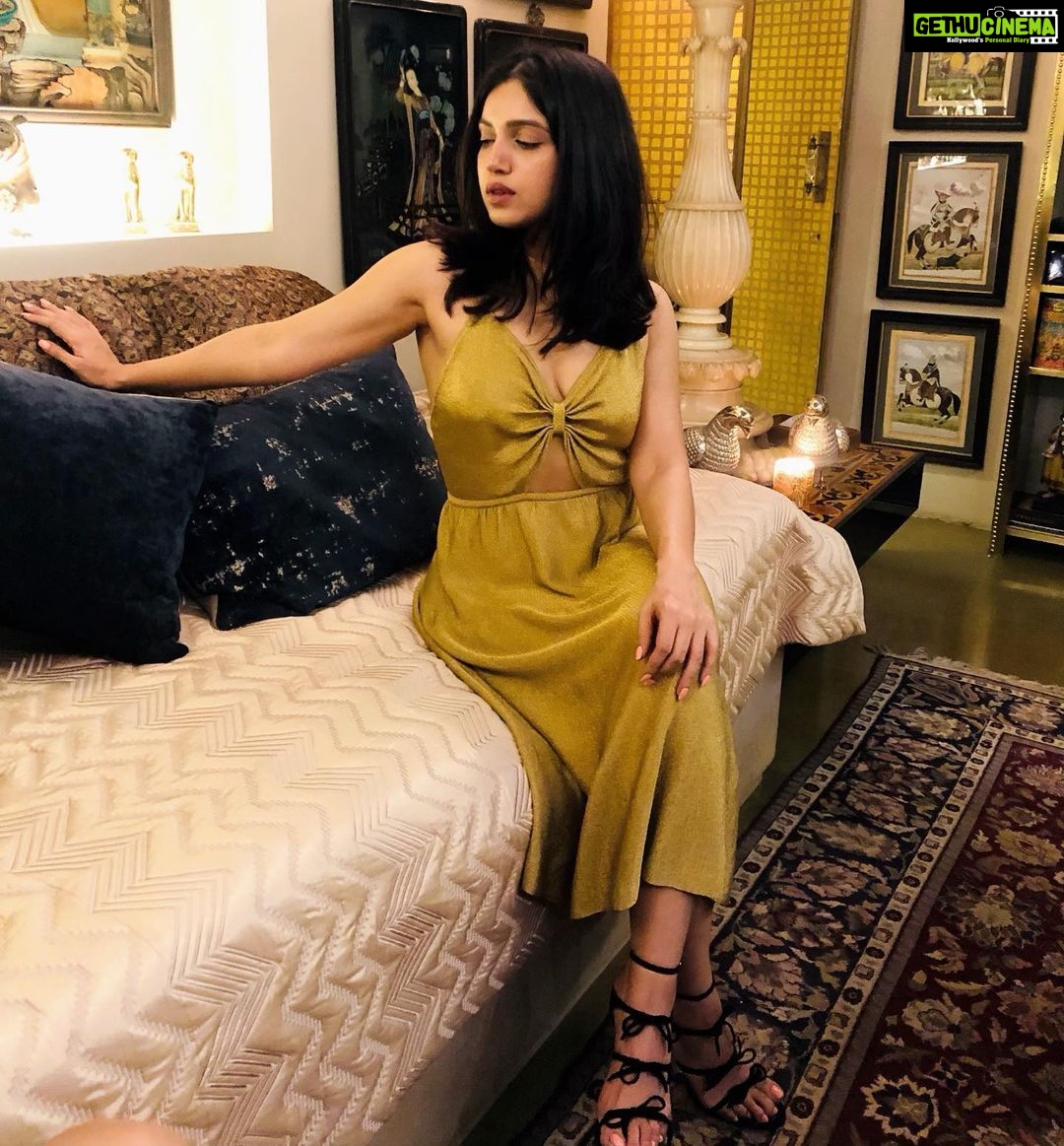Bhumi Pednekar Instagram - Golden baby ❤️ . . . #hello #monday #love #gold
