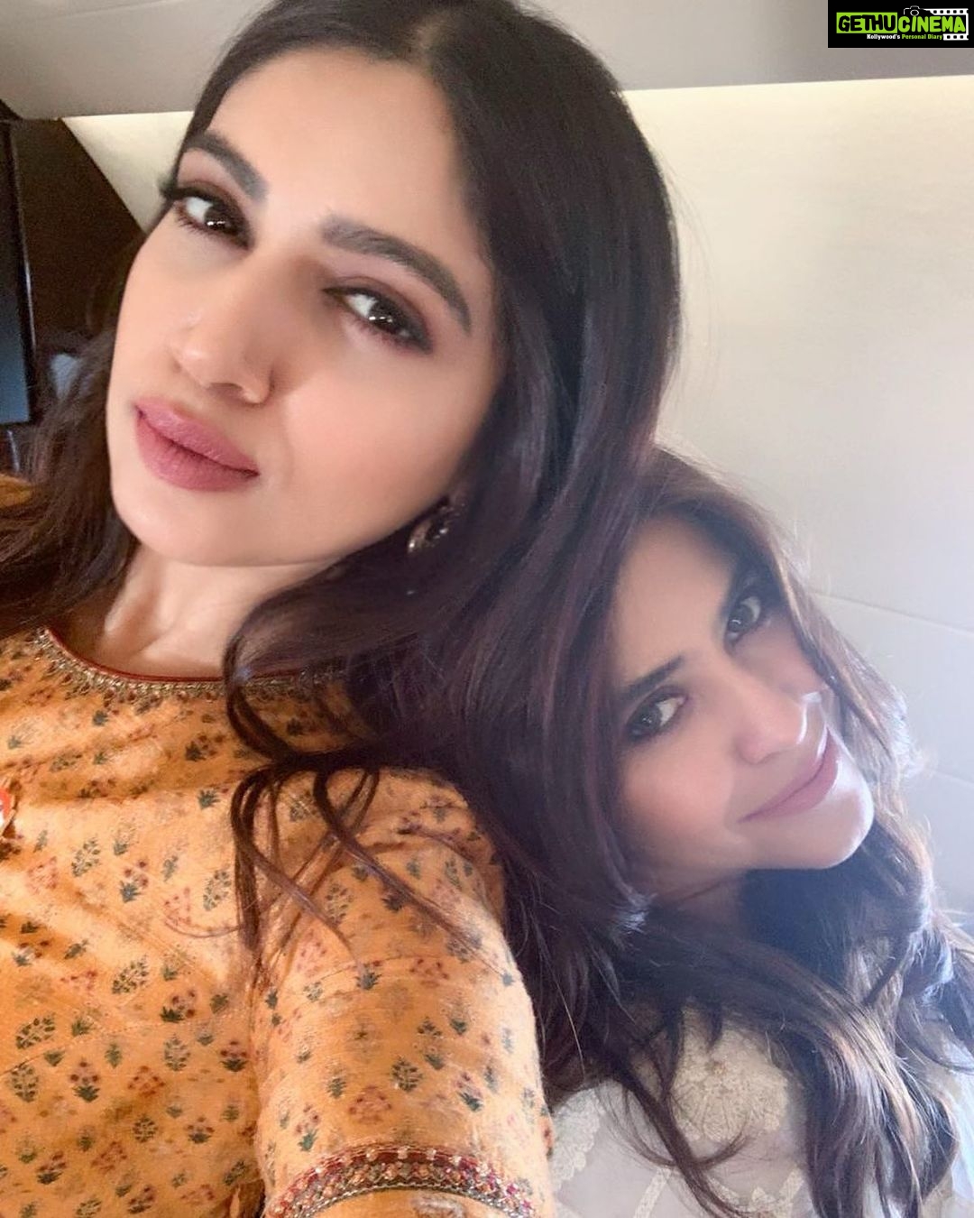 Bhumi Pednekar Instagram - Happy birthday @ektaravikapoor .You’re a power house inspiration.May you shine brighter and stronger with every passing year 😘