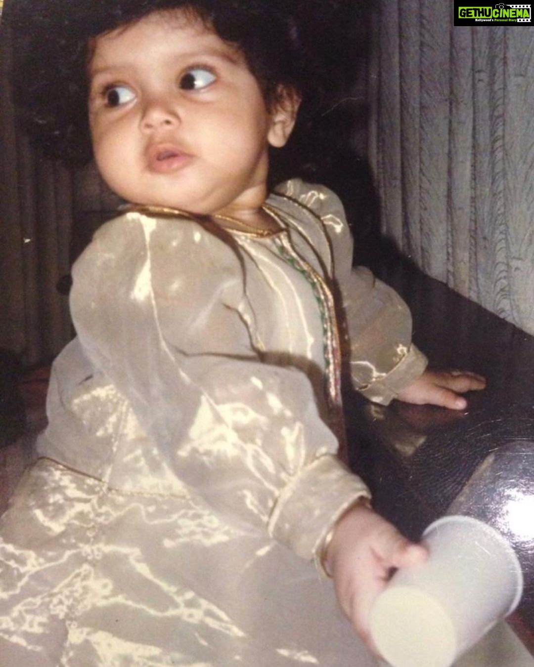 Bhumi Pednekar Instagram - Eid Mubarak ❤️ This photo is my first ever Eid Celebration and The first time I wore salwar kameez :))) Rashid kaka and Sajida kaki I miss my Eidi’s 😘 #Throwback #EidMubarak