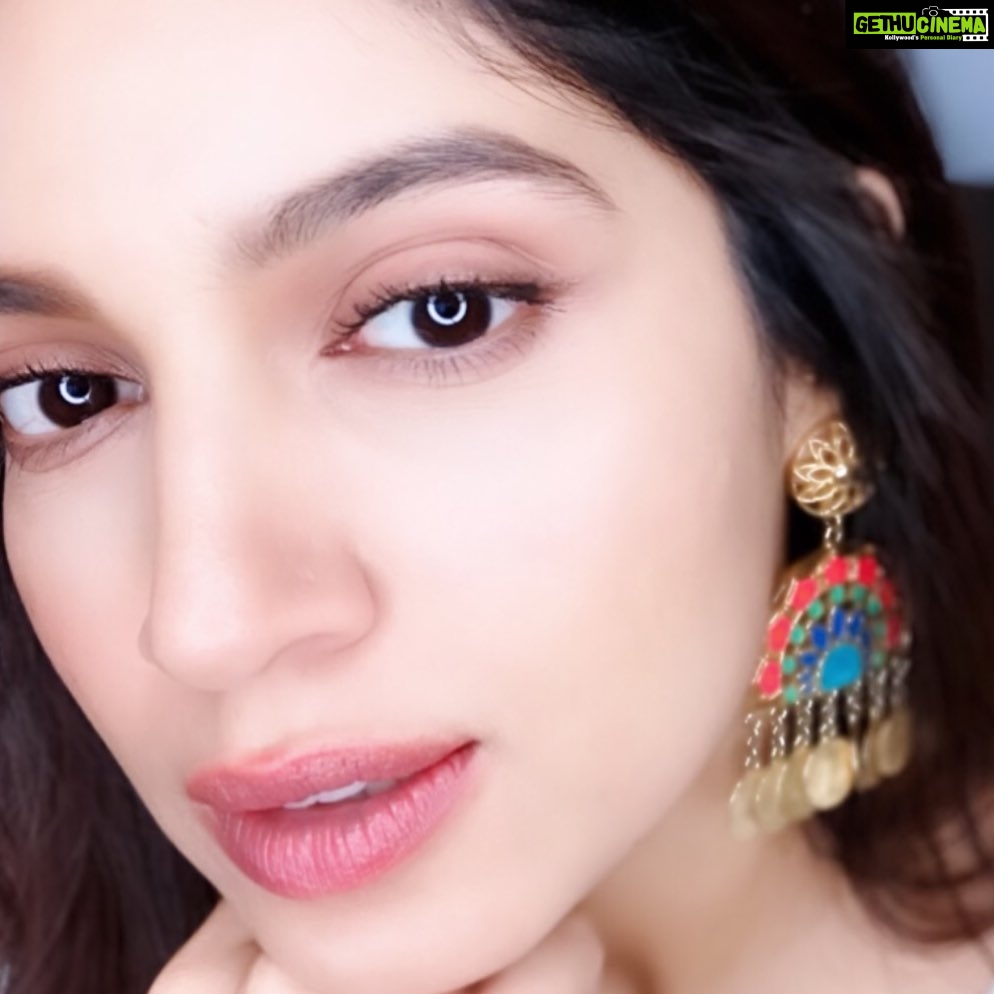 Bhumi Pednekar Instagram - With that twinkle in her eye, She went on to conquer his heart ❣ #goodmorning #hello #instafam #tuesday