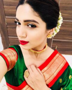 Bhumi Pednekar Instagram - गुडी पाड़वा चीं हार्दिक शुभेच्छा 😘 #happygudipadwa . . #GoodMorning #marathimulghi #happynewyear