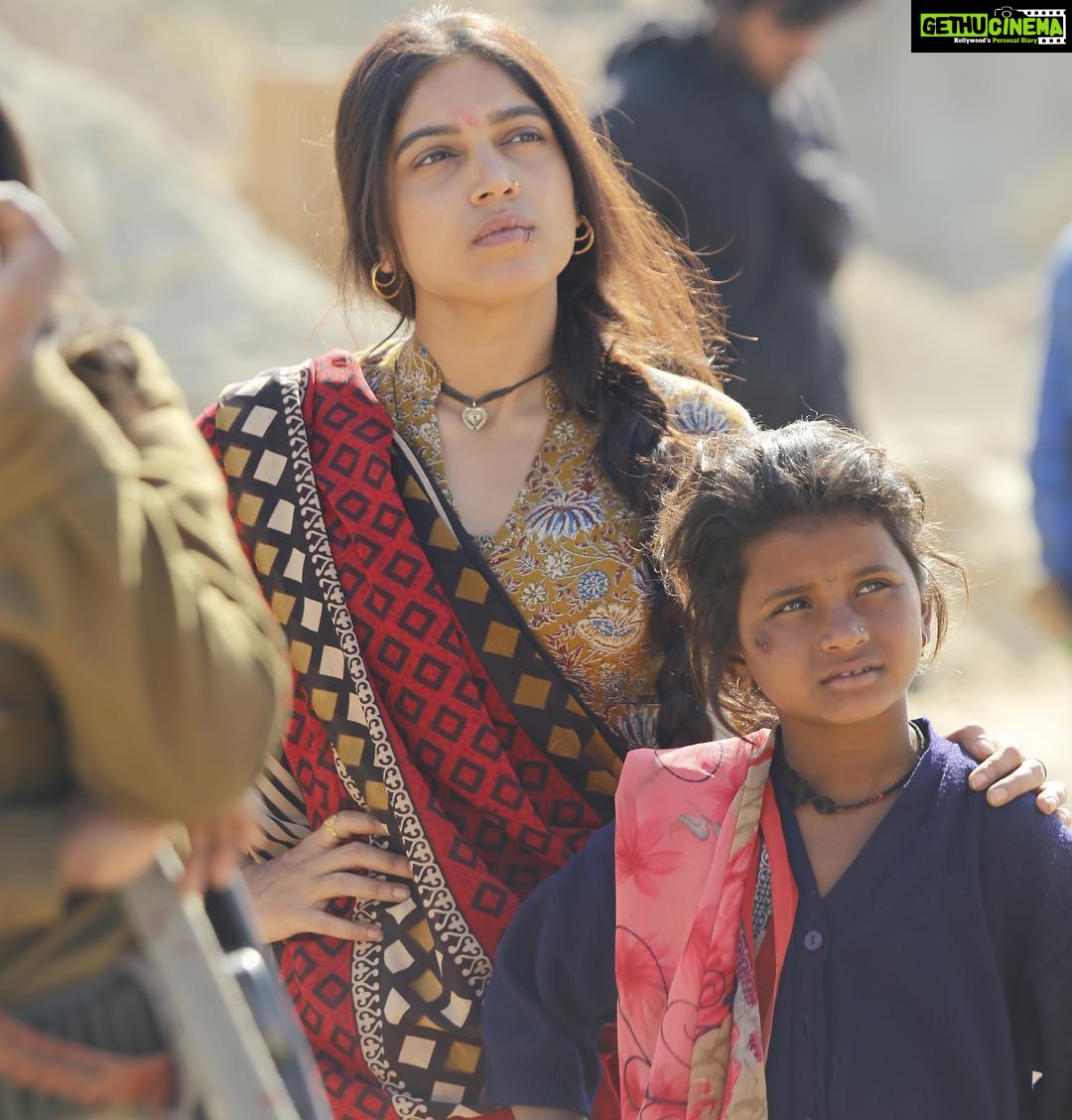 Bhumi Pednekar Instagram - She changed my life ❤️ #Khushi #sonchiriya #gratitude #love #abhyudayaashram #chambal