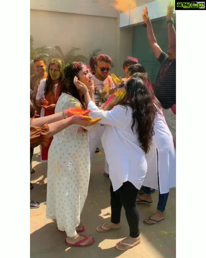 Bhumi Pednekar Instagram - Playing Holi khul ke without inhibitions is the best way to play! My mom & my crew family had such an amazing time! Super tired...But so happy…Wish you all a very Happy Holi and hoping you’re also sharing the Holi love with your family & friends #KhulKeKheloHoli