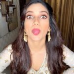 Bhumi Pednekar Instagram - 😜 . . . #vibe #tuesday