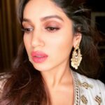 Bhumi Pednekar Instagram - छैल छबीली 🌟 . . . #hello #sunday #goodmorning #love #sonchiriya #stylefile @tamannapunjabikapoor @shaleenanathani @13kavitadas @hairstories_byseema ❤️