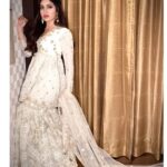 Bhumi Pednekar Instagram - छैल छबीली 🌟 . . . #hello #sunday #goodmorning #love #sonchiriya #stylefile @tamannapunjabikapoor @shaleenanathani @13kavitadas @hairstories_byseema ❤️
