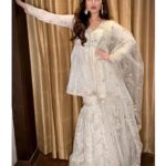 Bhumi Pednekar Instagram - छैल छबीली 🌟 . . . #hello #sunday #goodmorning #love #sonchiriya #stylefile @tamannapunjabikapoor @shaleenanathani @13kavitadas @hairstories_byseema ❤️
