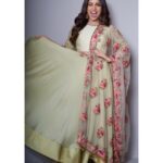 Bhumi Pednekar Instagram - Happy morning wearing @varunbahlcouture @varun_bahl ❤️ . . . 📸 by @kvinayak11 Styled by @pranita.abhi Makeup @13kavitadas Hair @aliyashaik28 Team @crastosuzan @hmehta75 Clicked by @kvinayak11 #sonchiriya #1stmarch #stylefile #morning