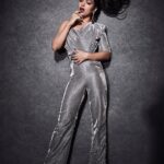 Bhumi Pednekar Instagram - Shining disco 🌟 in @nikhilthampi you talented AF boy...I love you 😘 Styled by @shaleenanathani Makeup and hair @danielbauermakeupandhair Team @crastosuzan @hmehta75 Clicked by @kadamajay #sonchiriyapromotions #kapilsharmashow #stylefile #sunday #goodmorning #love #nikhilthampi