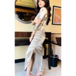 Bhumi Pednekar Instagram - #liquidgold . . . Styled by @pranita.abhi Makeup @sonicsmakeup Assisted by @amehra167 Hair @hairstories_byseema Team @crastosuzan @hmehta75 📷 @crastosuzan #stylefile
