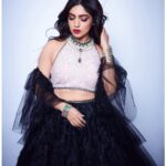 Bhumi Pednekar Instagram - 💕 Wearing @shehlaakhan Makeup @sonicsmakeup Hair @yiannitsapatori #stylefile #monday #love Clicked by @kadamajay