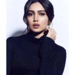 Bhumi Pednekar Instagram - In the mood for love 💕 #goodmorning #hello #thursday #stylefile @13kavitadas @hairstories_byseema @pranita.abhi Clicked by @kadamajay