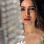 Bhumi Pednekar Instagram - 😘 #goodmorning 📷 @hairstories_byseema