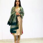 Bhumi Pednekar Instagram - 🙏🏻 #lokmatstyleawards #gold #green #lokmatmoststylish #love #dolledup