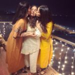 Bhumi Pednekar Instagram - Happy place ❤️ #goodmorning #friday #hello #love #family #home