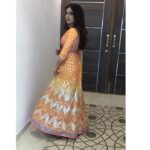 Bhumi Pednekar Instagram - Dressed in @abujanisandeepkhosla @anmoljewellers for #DeviAwards ❤️❤️❤️ Styled by @aditiagrawal12 Makeup @sonicsmakeup Hair @seemakhan1988 Team @crastosuzan @hmehta75 #dressedup #love #orange #hello @newindianexpress #deviawardsmumbai