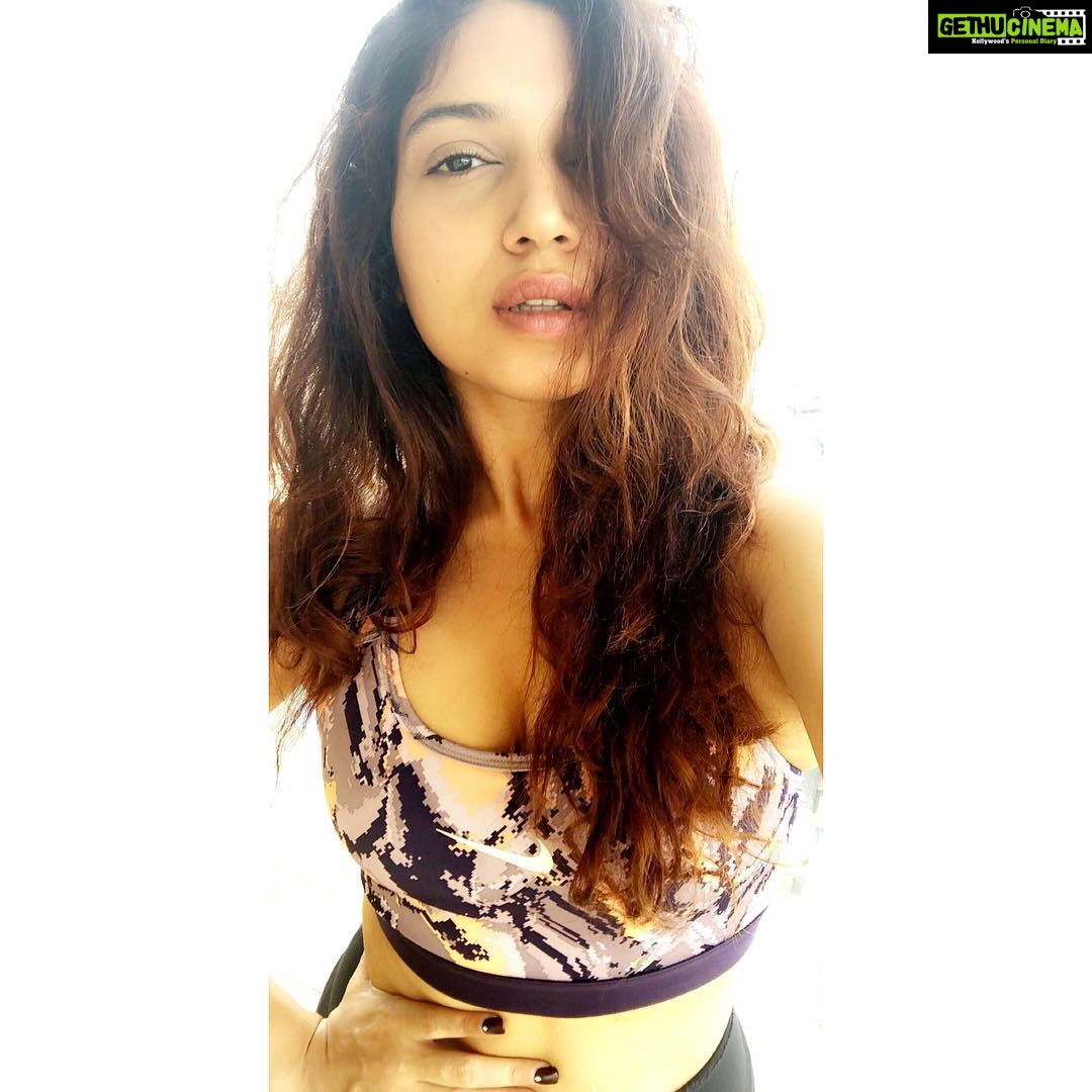 Bhumi Pednekar Instagram - Morning Sunshine 😘 #goodmorning #friday #hello #love #mood