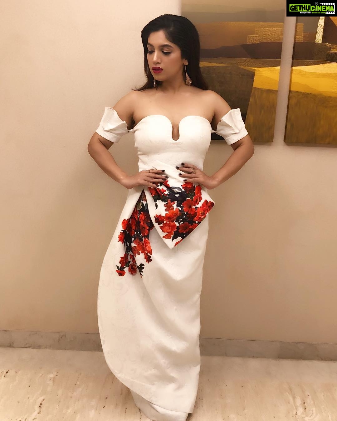 Bhumi Pednekar Instagram - ๐น ๐น ๐น . . . Wearing @tanieyakhanuja for Femina #mrsstylista Styled by @sukritigrover Assisted by @piasinha Makeup @savleenmanchanda Hair @seemakhan1988 My tribe @hmehta75 @crastosuzan #hello #morning #love #dressedup