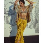 Bhumi Pednekar Instagram - 24 Karat ✨ . . . Wearing @anamikakhanna.in #BadhaaiDo #Stylefile #sunday #love #badhaaidoincinemas