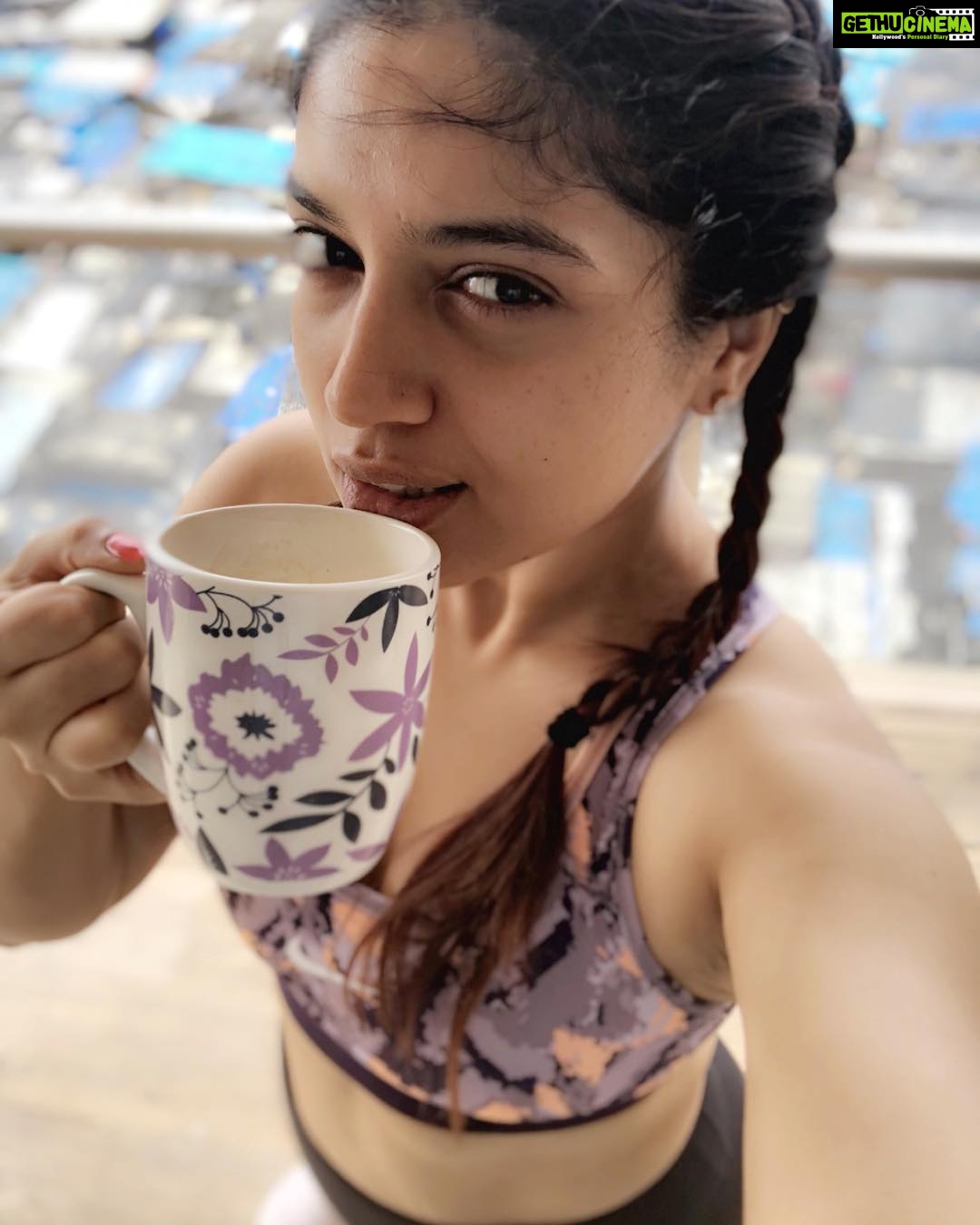 Bhumi Pednekar Instagram - ☕️ and ☀️ #morning #monday #love #hello