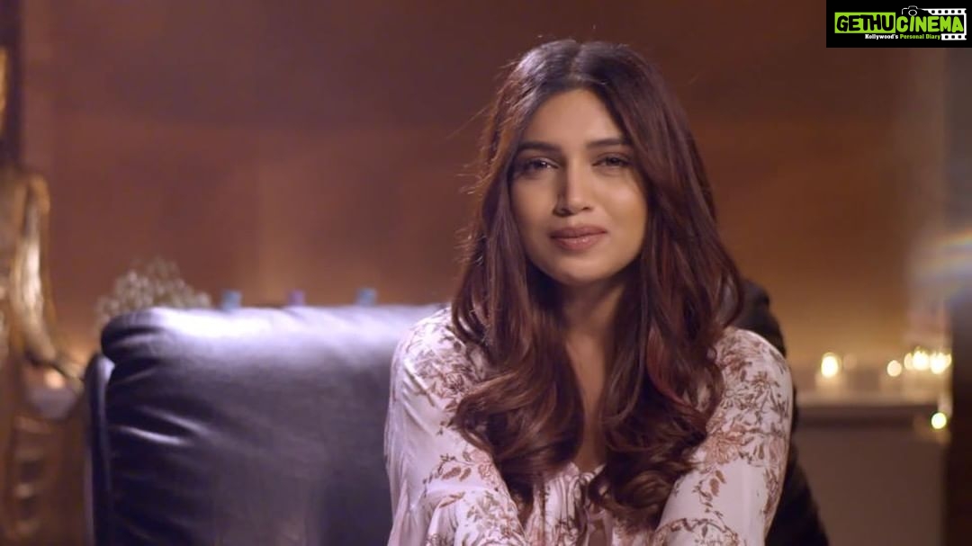 Bhumi Pednekar Instagram - She is beautiful, she is tough, she is extraordinary! Say hello to my spa bestie #Honor9N 😘 Durable & light, the beauty is always by my side & keeps me smiling all the time with its amazing features! @hihonorindia